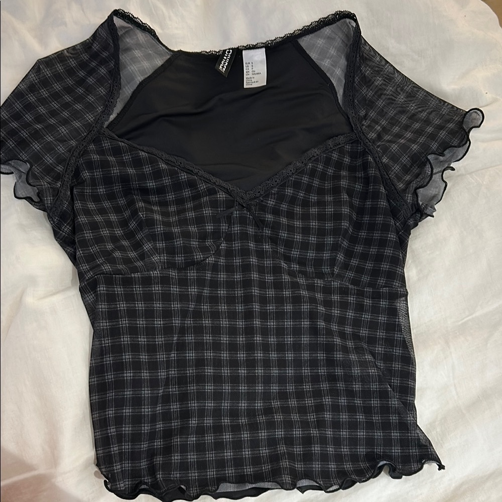 Divided Black Fitted Ruffled Blouse